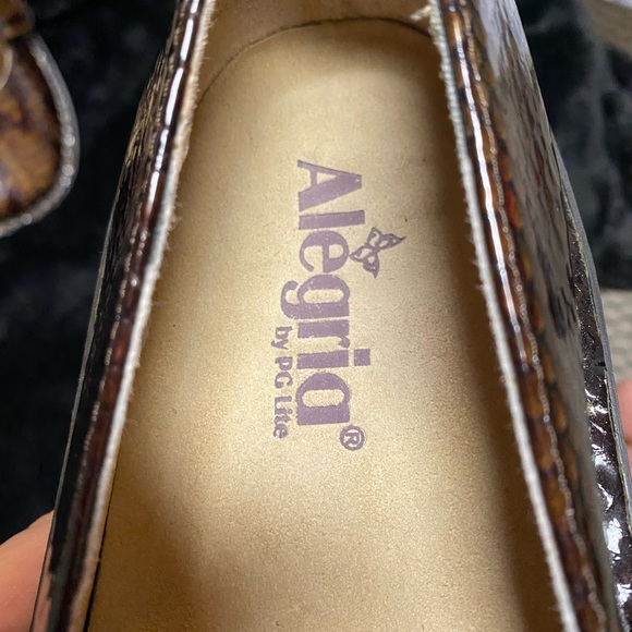 Alegria by PG lite brown python sz 40 - Picture 3 of 5